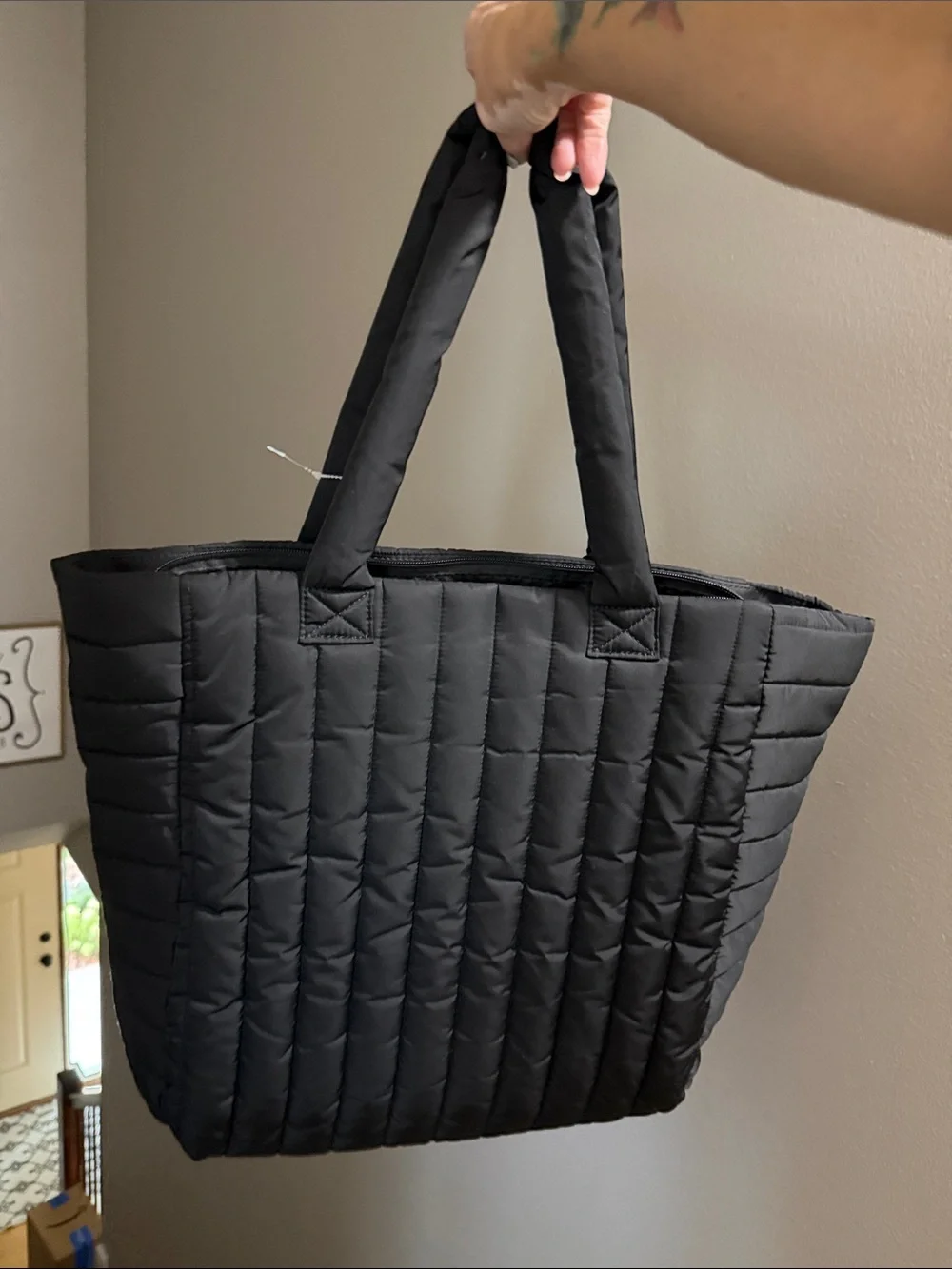 GAP Quilted Puffer Tote - Black